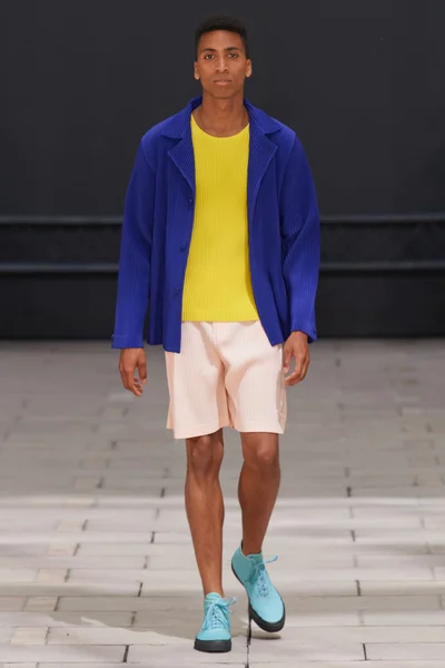 Look 22